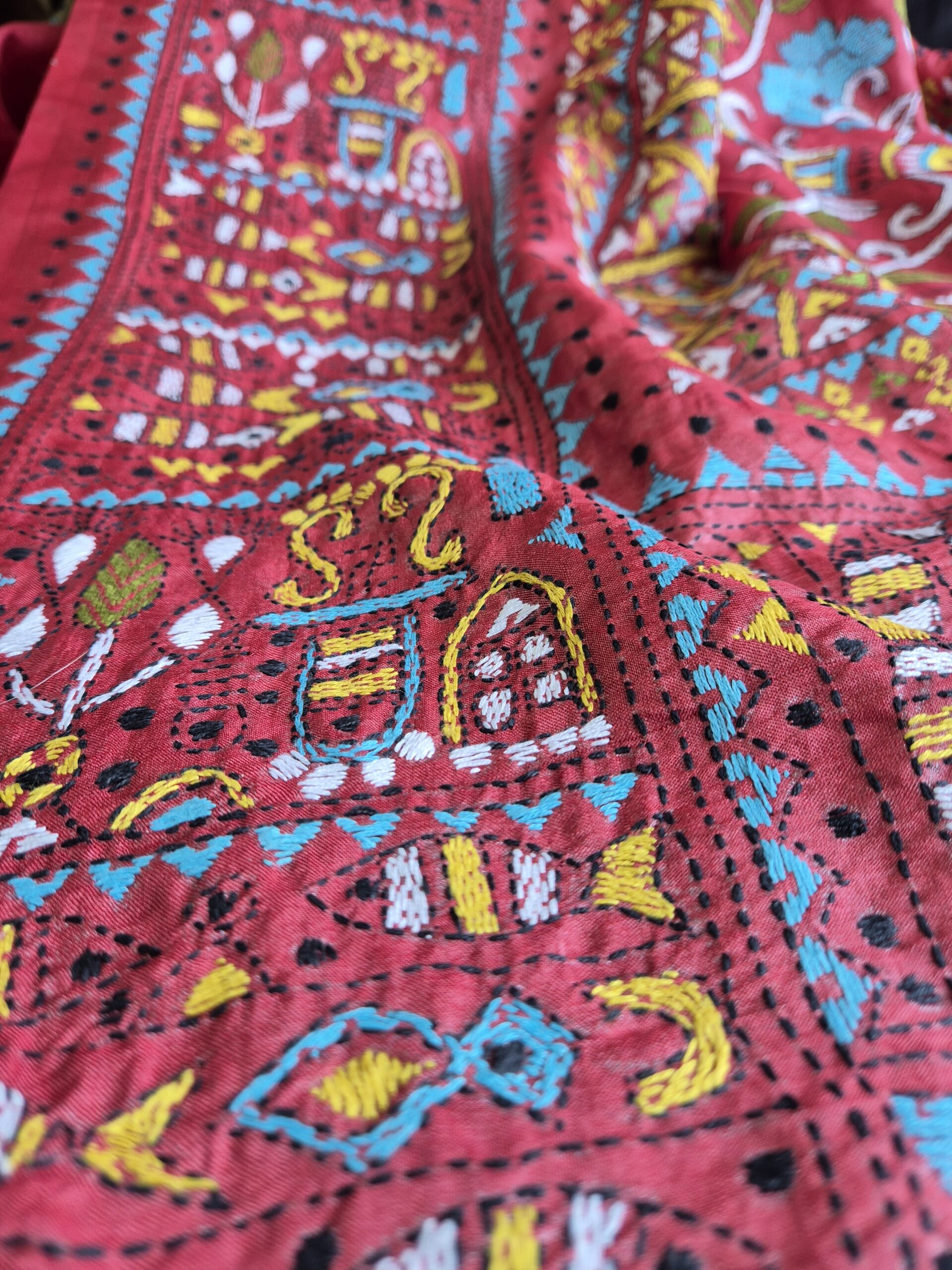 Stunning Kantha Stitch Saree on Pure Tussar (Mehendi Green & Red) - Image 4