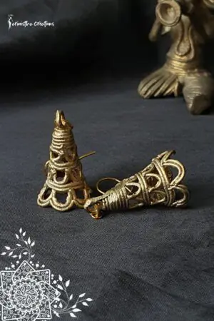 conical dokra earring with filigree work. hand-made tribal jewellery